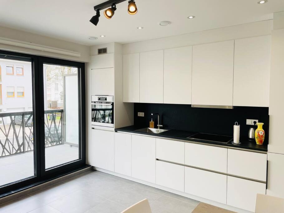 Luxury New Flat W Terrace & Parking Apartment