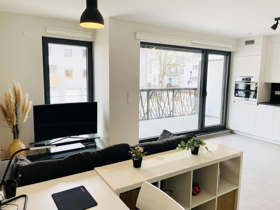 Luxury New Flat W Terrace & Parking *